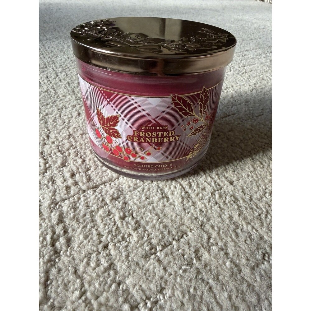 Bath and Body Works WHITE BARN Frosted Cranberry Candle w/ Essential Oils NEW!